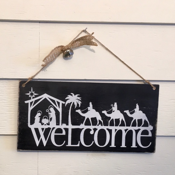 π2/$30π Welcome Nativity Handcrafted Wood Sign - Picture 4 of 5